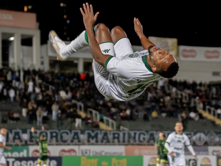 Em noite de gala, Bugre goleia o Maringá, fora de casa. Maringá 0x5 Guarani
