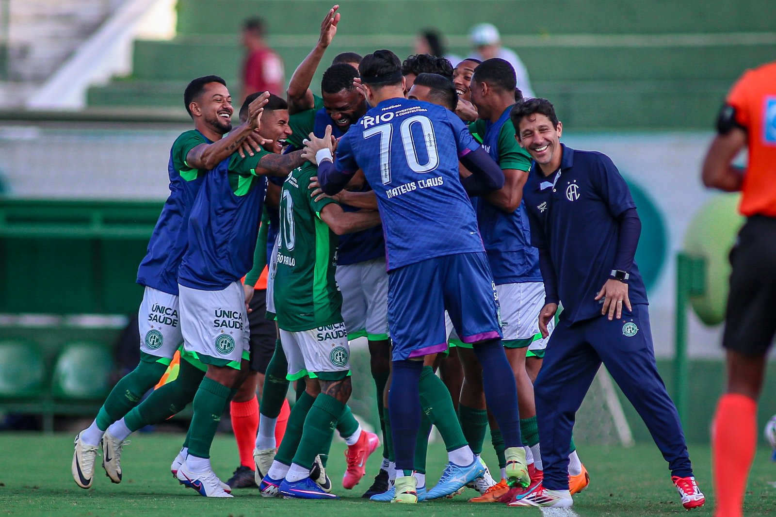 Bugre vence o Caxias com gol no final e mantém liderança da Série C