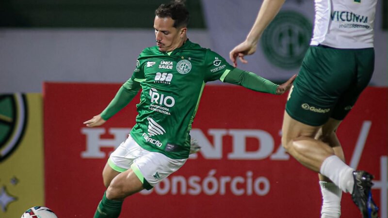 Empate em casa – Futebol ruim, sem criatividade, e mais uma vez Caíque França salva o Bugre