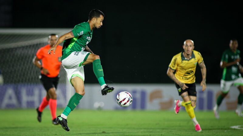 Empate com sabor de derota – Série de 7 jogos deixa Bugre ameaçado na classificação do G8