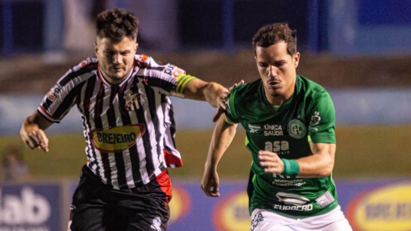 Guarani perde gols, sofre virada para o então vice lanterna e se complica na Série C